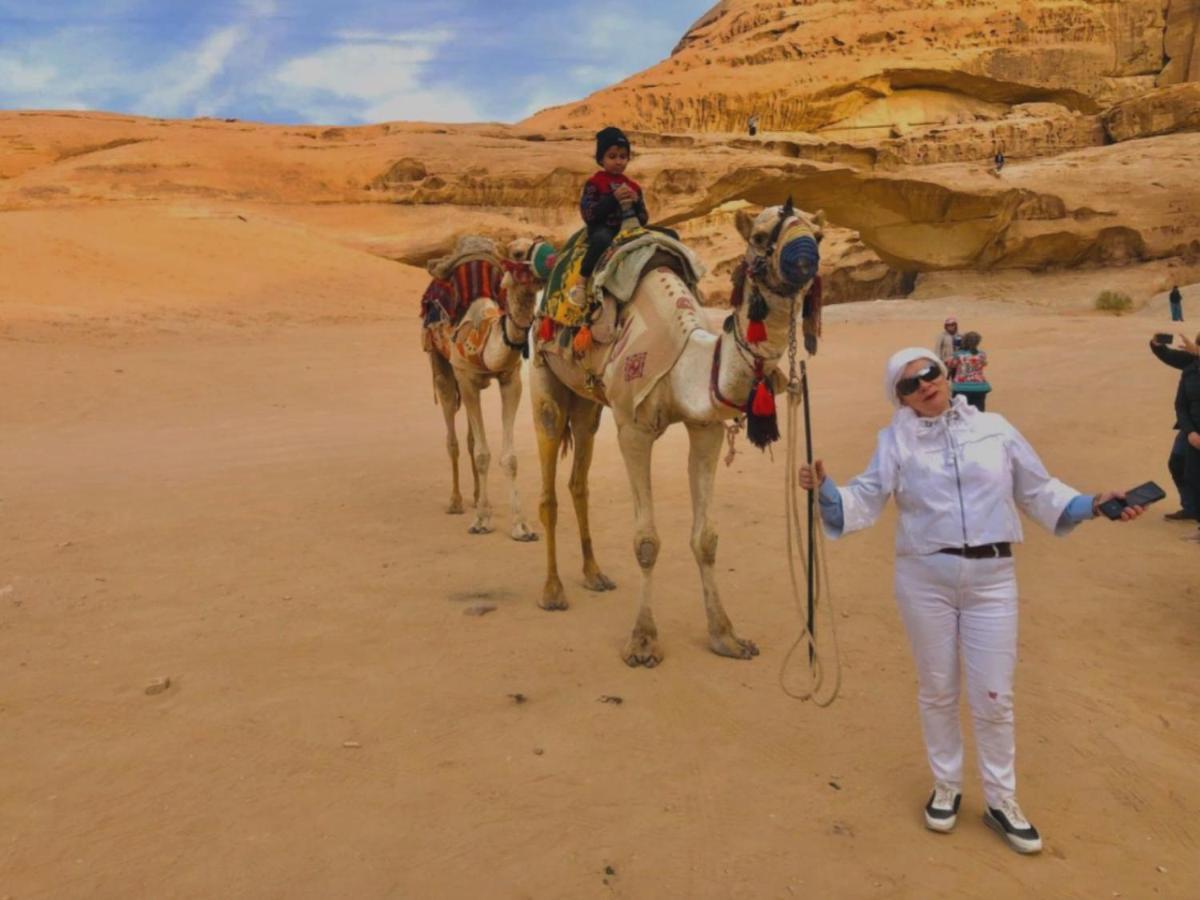 Star Camp & With Tor Hotel Wadi Rum Buitenkant foto