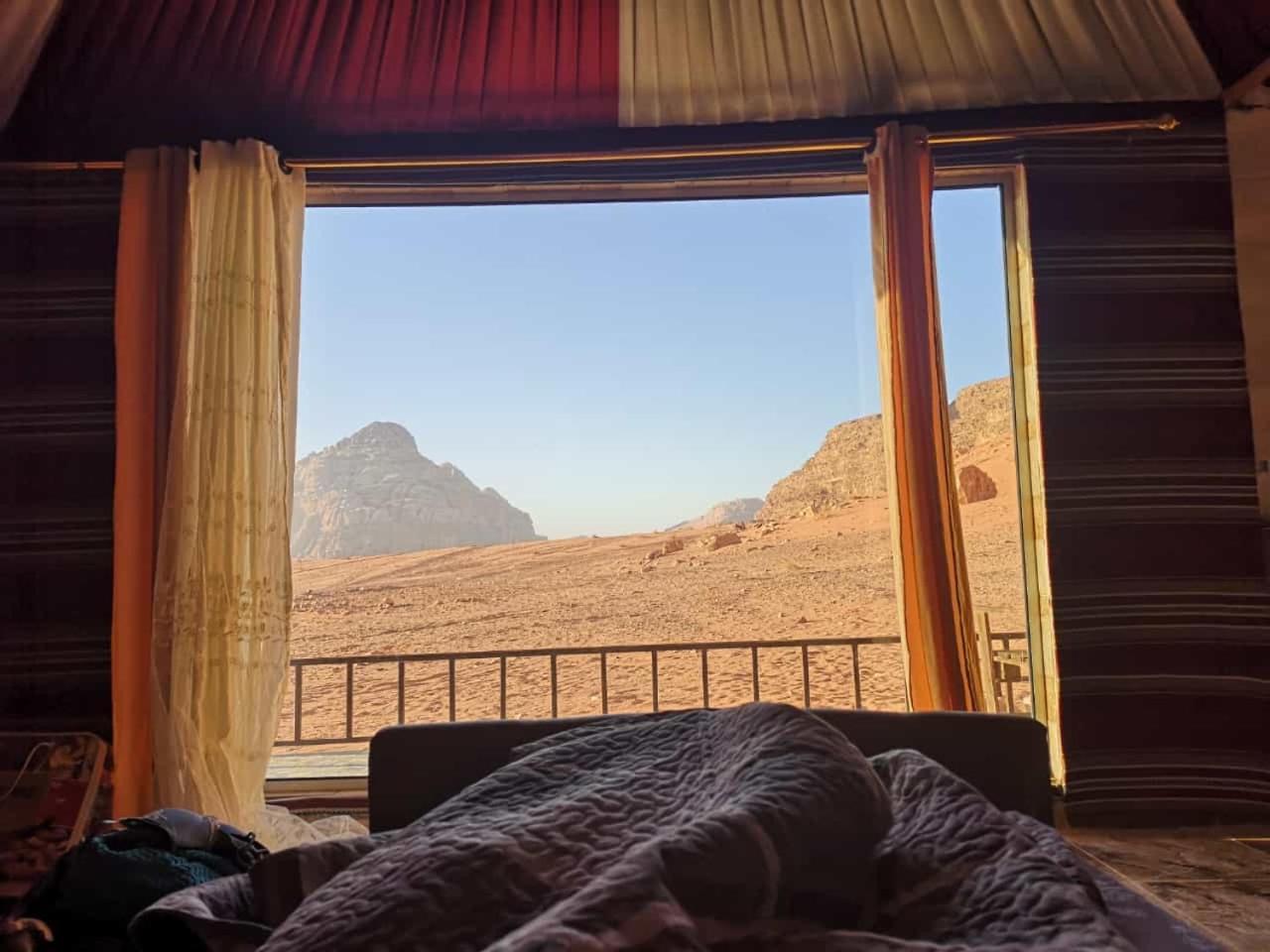 Star Camp & With Tor Hotel Wadi Rum Buitenkant foto